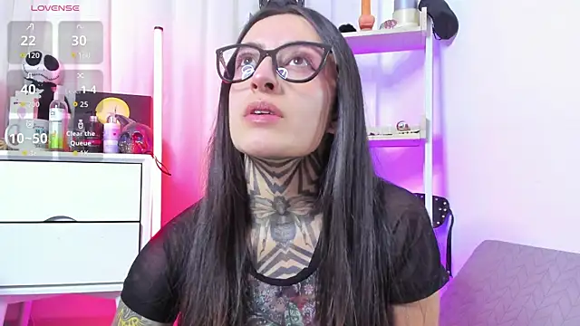 Snapshot of SAMANTHA_DM chatting on 09.15.25 SAMANTHA DM online show from 09.15.25