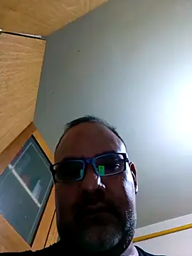 Snapshot of PhillDrake11 chatting on 04.15.26 PhillDrake11 online show from 04.15.26