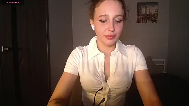 Snapshot of AliceTurnOn chatting on 01.31.26 AliceTurnOn online show from 01.31.26