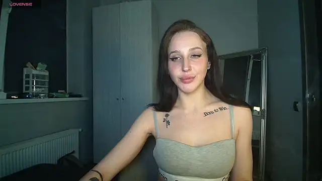 Snapshot of AliceTurnOn chatting on 03.19.26 AliceTurnOn online show from 03.19.26