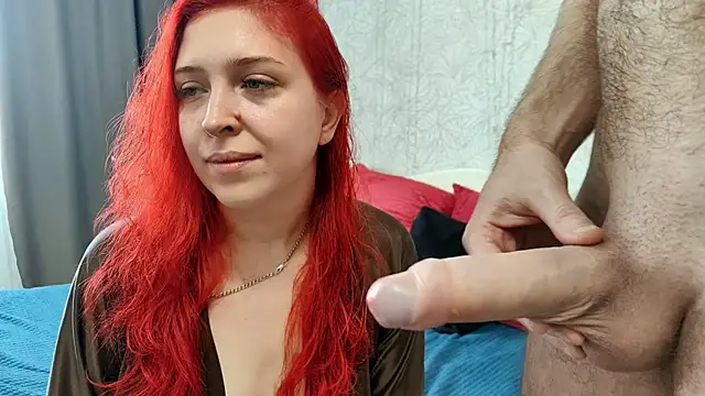 Snapshot of GenrikhBecca chatting on 02.25.26 GenrikhBecca online show from 02.25.26