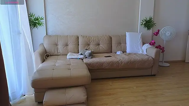 Snapshot of Rabbits_couplee chatting on 09.11.25 Rabbits couplee online show from 09.11.25