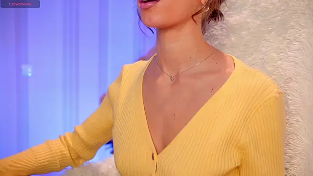 Snapshot of Danielle_Thomas chatting on 01.30.25 Danielle Thomas online show from 01.30.25