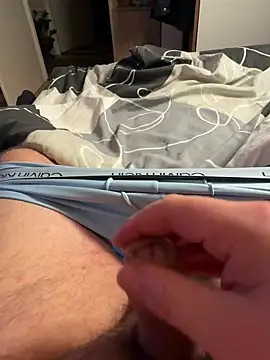 Snapshot of Tomi2244 chatting on 11.20.25 Tomi2244 online show from 11.20.25