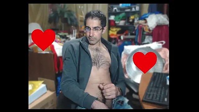 Snapshot of Gsmile1 chatting on 12.26.24 Gsmile1 online show from 12.26.24