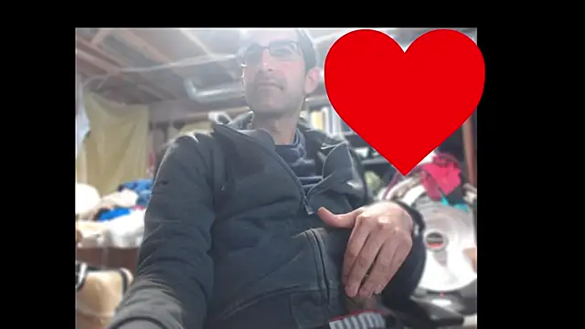 Snapshot of Gsmile1 chatting on 03.27.26 Gsmile1 online show from 03.27.26