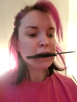 LazyTanukii online show from 12.04.24