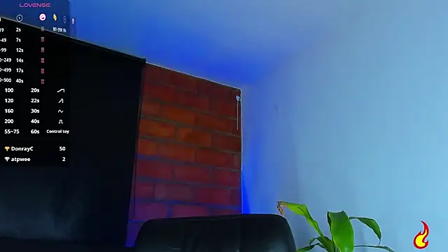 Snapshot of vanegas_luis chatting on 09.18.25 vanegas luis online show from 09.18.25