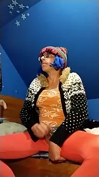 MirthildaVenza online show from 11.17.25