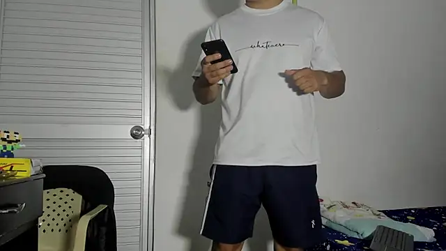 Snapshot of VincentSavage chatting on 01.12.26 VincentSavage online show from 01.12.26