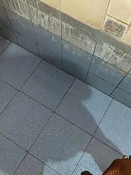 Snapshot of dinesh682 chatting on 10.21.25 dinesh682 online show from 10.21.25