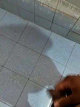 Snapshot of dinesh682 chatting on 10.23.25 dinesh682 online show from 10.23.25