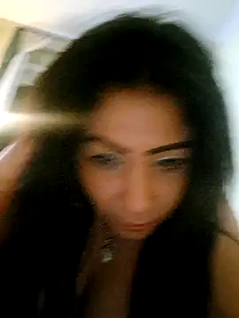 Snapshot of Dolcezza chatting on 05.15.26 Dolcezza online show from 05.15.26