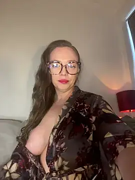 Snapshot of FemDom_RubyKnightXXO chatting on 05.31.26 FemDom RubyKnightXXO online show from 05.31.26