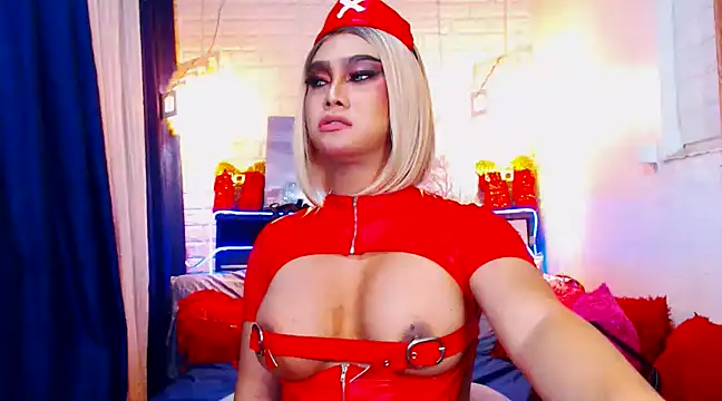 Snapshot of TsGoddessNhicolle chatting on 12.06.24 TsGoddessNhicolle online show from 12.06.24