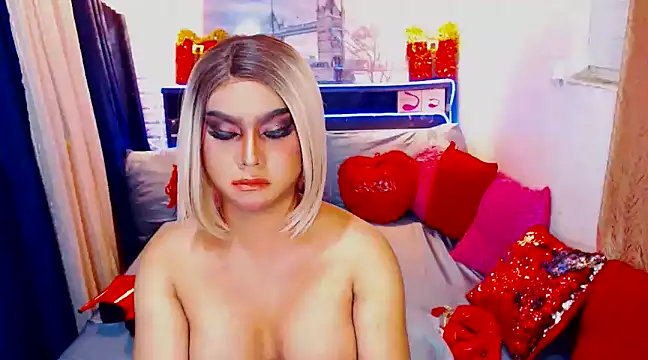 Snapshot of TsGoddessNhicolle chatting on 01.17.25 TsGoddessNhicolle online show from 01.17.25