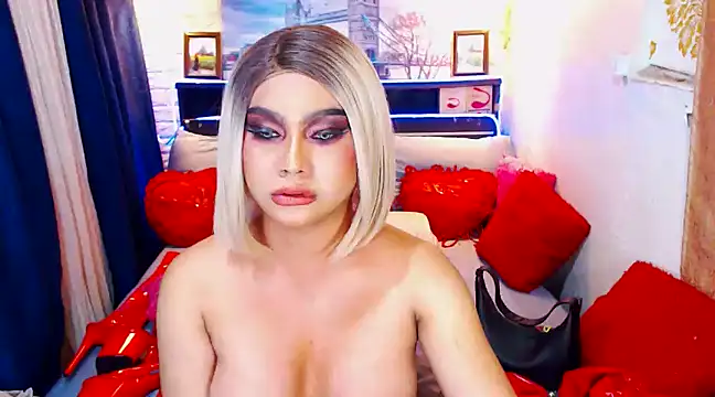 Snapshot of TsGoddessNhicolle chatting on 02.10.25 TsGoddessNhicolle online show from 02.10.25