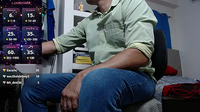 Snapshot of lewislamxxx_hot chatting on 02.14.25 lewislamxxx hot online show from 02.14.25