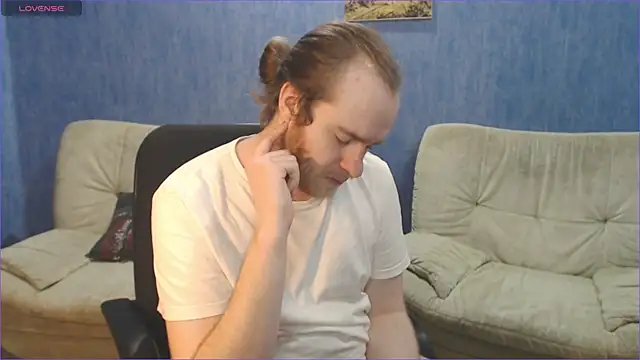 Touch me more please online show from 11.25.25