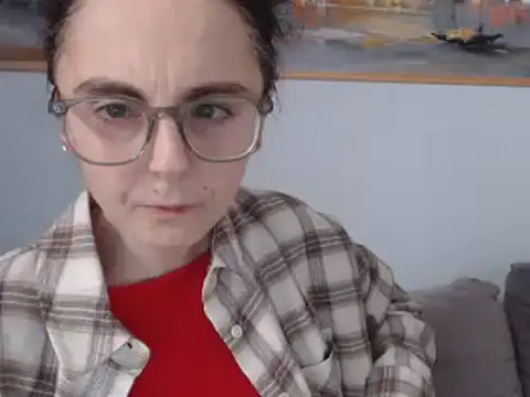 Snapshot of cleophee chatting on 03.13.25 cleophee online show from 03.13.25