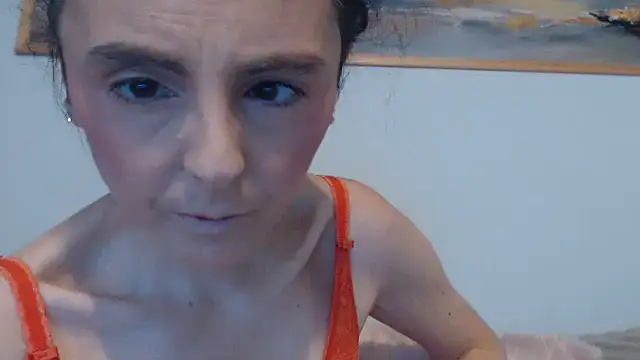 Snapshot of cleophee chatting on 10.04.25 cleophee online show from 10.04.25