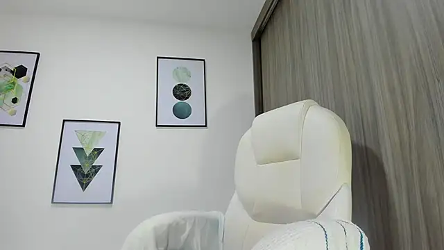 Snapshot of Paty37 chatting on 06.13.26 Paty37 online show from 06.13.26