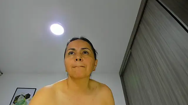 Snapshot of Paty37 chatting on 06.16.26 Paty37 online show from 06.16.26