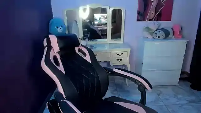 Tokyoseis online show from 09.12.25