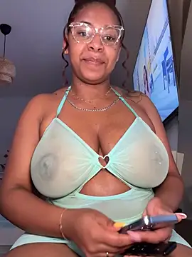 Snapshot of kataryna69 chatting on 09.25.25 kataryna69 online show from 09.25.25