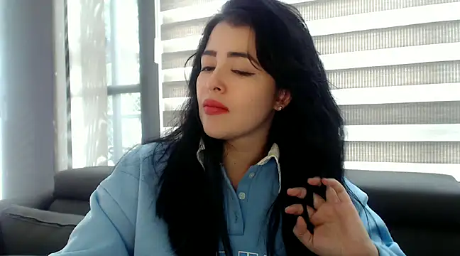 Snapshot of Aleska__Bell chatting on 02.04.25 Aleska Bell online show from 02.04.25