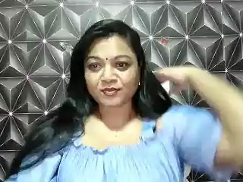 Snapshot of IndianDelia chatting on 06.21.26 IndianDelia online show from 06.21.26