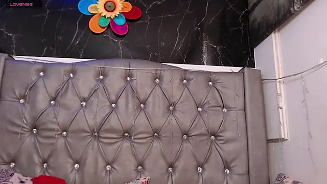 LAILAGUMMY online show from 04.10.26