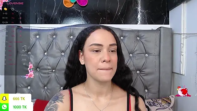Snapshot of LAILAGUMMY chatting on 05.29.26 LAILAGUMMY online show from 05.29.26