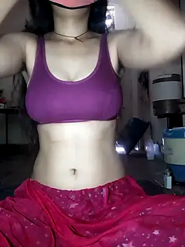 Snapshot of Radhika92 chatting on 03.12.25 Radhika92 online show from 03.12.25