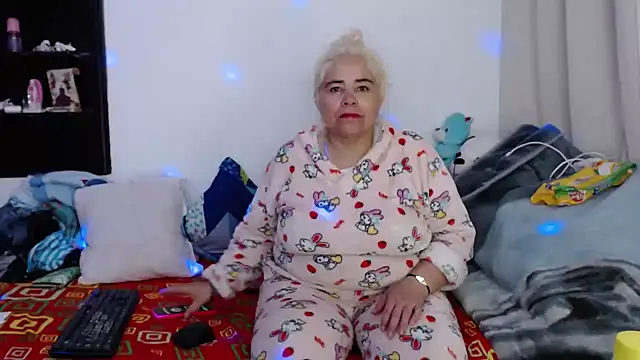 Snapshot of estrellita_fugaz16x chatting on 12.27.24 estrellita fugaz16x online show from 12.27.24