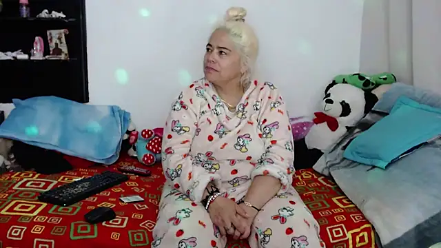 Snapshot of estrellita_fugaz16x chatting on 12.29.24 estrellita fugaz16x online show from 12.29.24