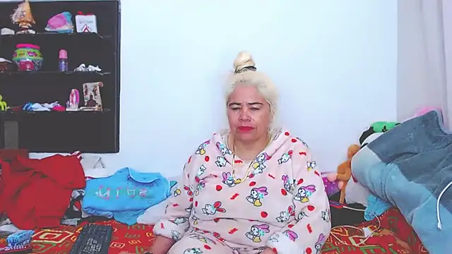 Snapshot of estrellita_fugaz16x chatting on 01.03.25 estrellita fugaz16x online show from 01.03.25