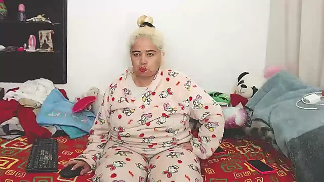 Snapshot of estrellita_fugaz16x chatting on 01.04.25 estrellita fugaz16x online show from 01.04.25