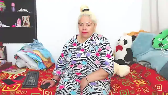 Snapshot of estrellita_fugaz16x chatting on 01.09.25 estrellita fugaz16x online show from 01.09.25