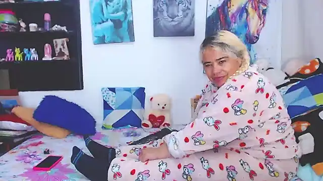 Snapshot of estrellita_fugaz16x chatting on 03.03.25 estrellita fugaz16x online show from 03.03.25