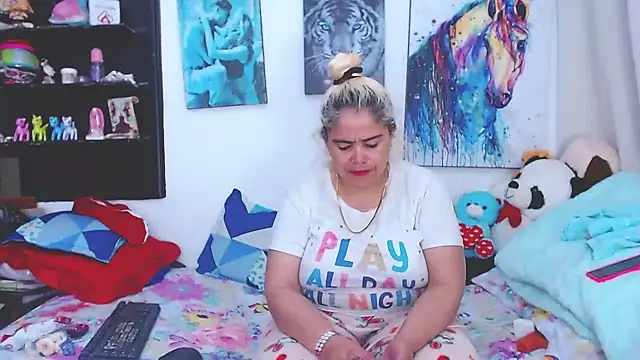 Snapshot of estrellita_fugaz16x chatting on 03.07.25 estrellita fugaz16x online show from 03.07.25