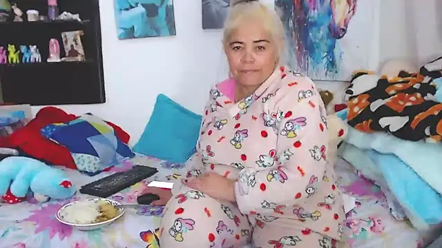 Snapshot of estrellita_fugaz16x chatting on 03.10.25 estrellita fugaz16x online show from 03.10.25