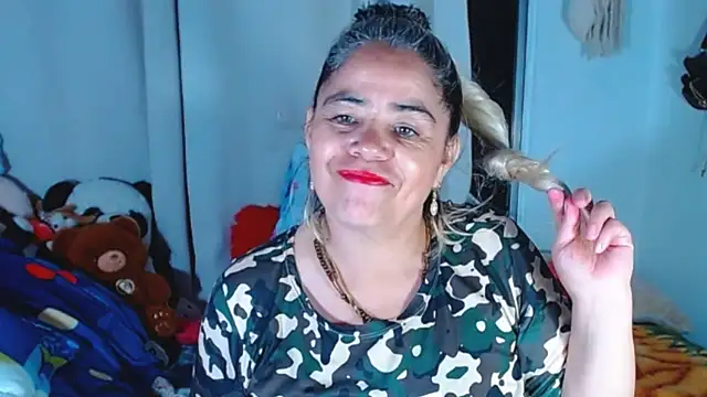 Snapshot of estrellita_fugaz16x chatting on 10.12.25 estrellita fugaz16x online show from 10.12.25