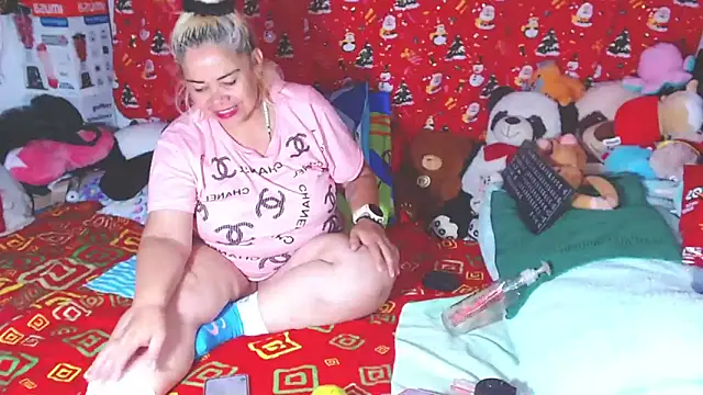 Snapshot of estrellita_fugaz16x chatting on 04.30.26 estrellita fugaz16x online show from 04.30.26