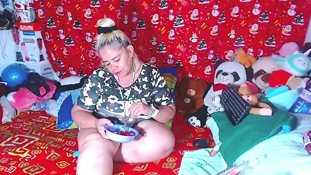 Snapshot of estrellita_fugaz16x chatting on 05.02.26 estrellita fugaz16x online show from 05.02.26