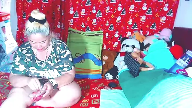 Snapshot of estrellita_fugaz16x chatting on 05.11.26 estrellita fugaz16x online show from 05.11.26