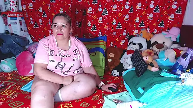 Snapshot of estrellita_fugaz16x chatting on 05.14.26 estrellita fugaz16x online show from 05.14.26