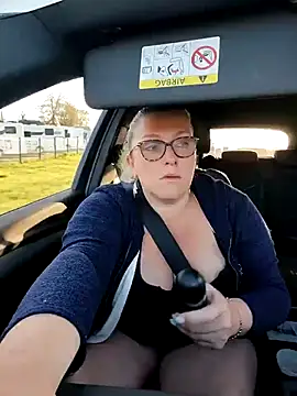 Snapshot of winniess40 chatting on 03.31.26 winniess40 online show from 03.31.26