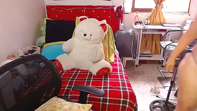 lucy belle bm online show from 03.16.25