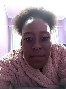 Snapshot of SLUTYLISA chatting on 09.27.25 SLUTYLISA online show from 09.27.25